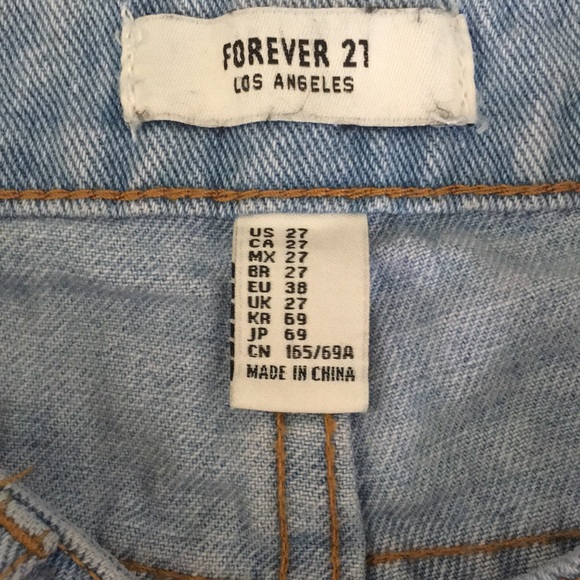 Forever 21 jean shorts size 27 US women! - Picture 2 of 3